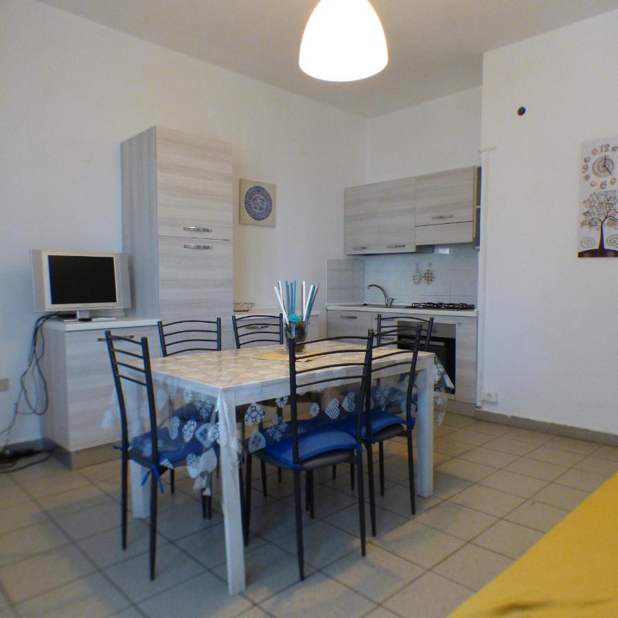 Complesso Oasi Appartement Tirrenia Buitenkant foto