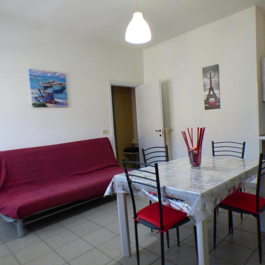 Complesso Oasi Appartement Tirrenia Buitenkant foto