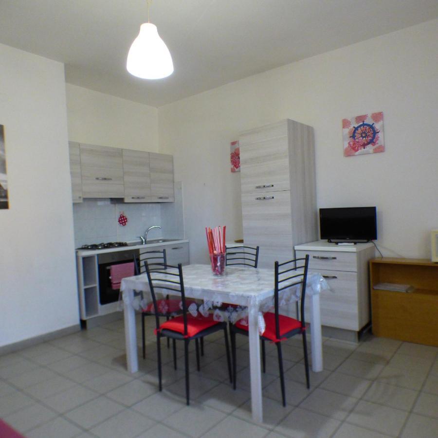 Complesso Oasi Appartement Tirrenia Buitenkant foto